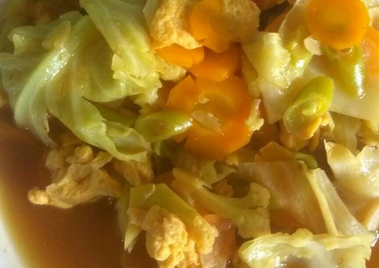 Bagaimana Menyiapkan Telur sayur tumis simple Anti Gagal