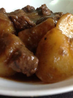 Una foto de Guisado de carne con patatas