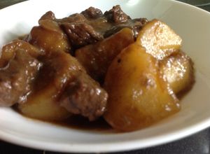 Foto principal de Guisado de carne con patatas