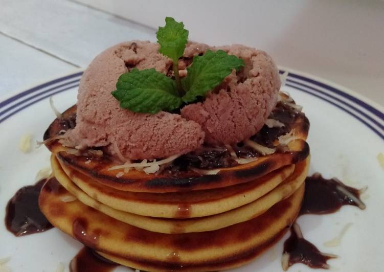 Cara Gampang Menyiapkan Pancake toping keju ice cream Anti Gagal