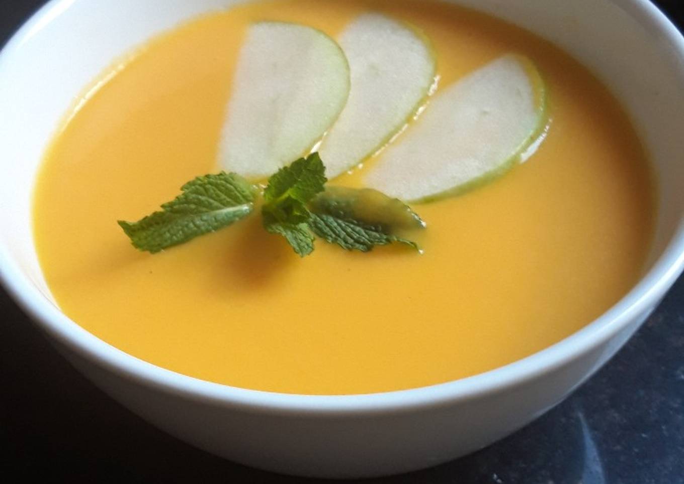 Crema de zanahoria con manzana