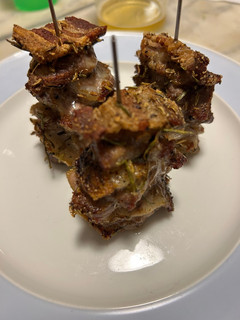 Foto di Spiedini porchetta style nella friggitrice ad aria