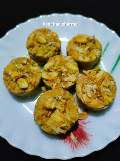 मावा ड्राई फ्रूट पाक (mawa dry fruit pak recipe in Hindi) रेसिपी मुख्य फोटो