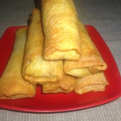 A picture of Spring rolls.