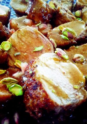 Foto principal de Solomillo ibérico con salsa de pistachos y granada