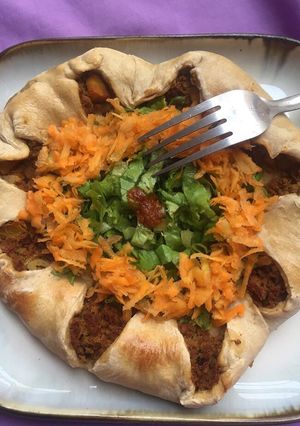 A picture of Crescent ring.