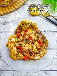 Foto resep Telur Ceplok Tumis Kecap