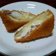 รูปของ Risoles mayo smoked beef special