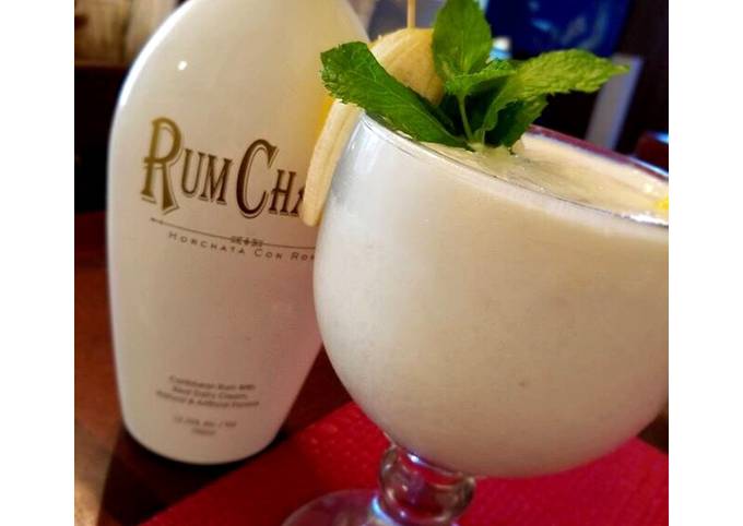 Banana rumchata colada