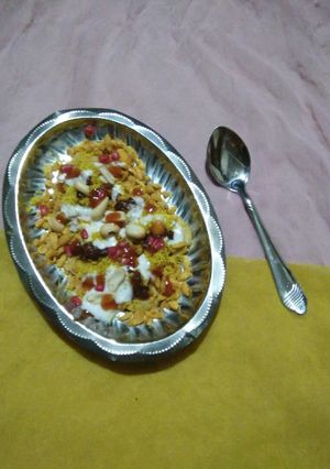 ચાટ પૂરી (Chaat Poori Recipe In Gujarati) રેસીપી મુખ્ય ફોટો