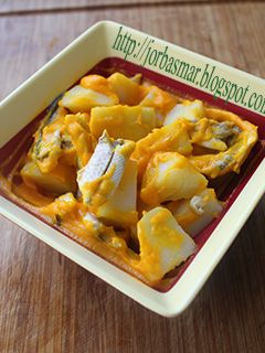 Una foto de Ensalada de patatas y boquerones