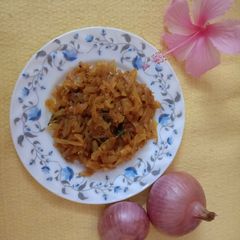 A picture of Onion palya.