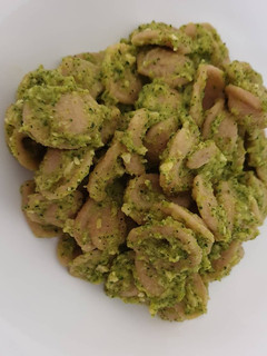 Foto di Orecchiette zucchine e mandorle