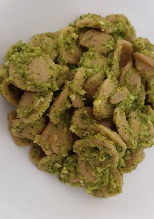 Foto di Orecchiette zucchine e mandorle