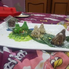A picture of Pan flavour modak.