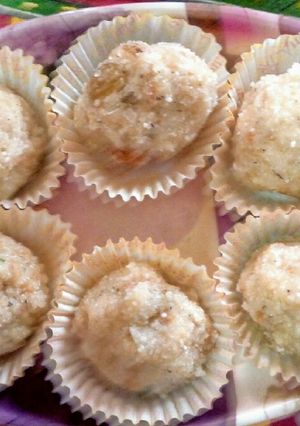 A picture of Sabudane ke ladoo.