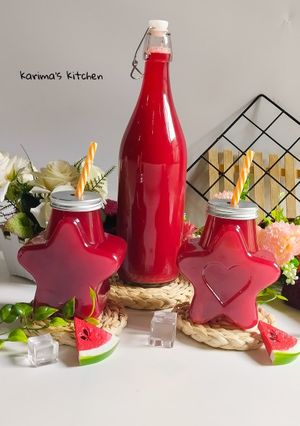 A picture of My signature maroon juice.