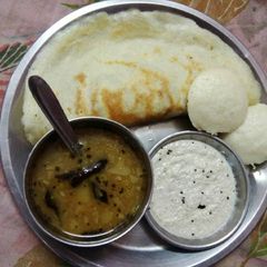 A picture of Idli dosa.