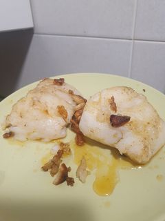 Una foto de Merluza con ajo y pimentón