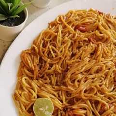 معكرونه بالصلصة 😋-レシピのメイン写真
