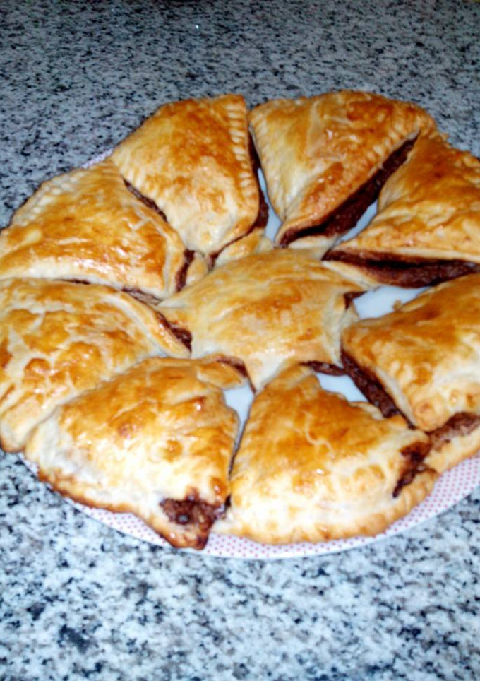 Una foto de Flor de hojaldre y nutella