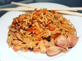 Рис с курицей и соевым соусом🥡