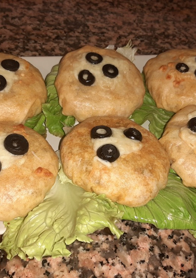 Una foto de Mini pastela de pescado y marisco