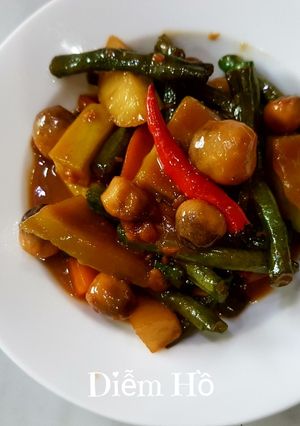 Hình của món Rau Củ Kho Tương Hột.