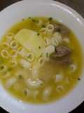 Sopita de hígados de pollo