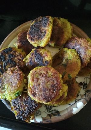 A picture of Dal vada.