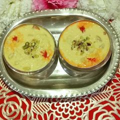 A picture of Kashmiri Apple Kheer Dessert.