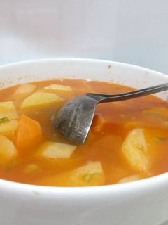 Hình của món Canh khoai tây cà rốt.