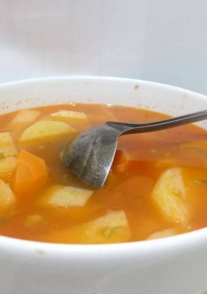 Hình của món Canh khoai tây cà rốt.