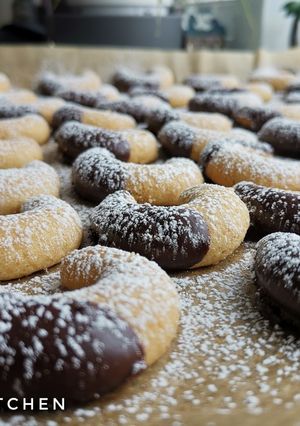 Foto resep Almond crescent cookies