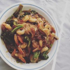 A picture of Shrimps w Broccoli.