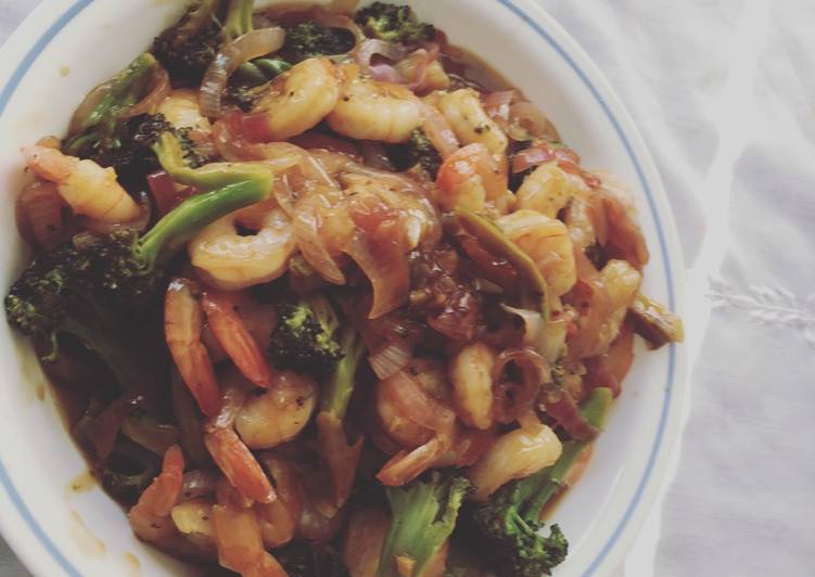 Recipe of Super Quick Homemade Shrimps w Broccoli