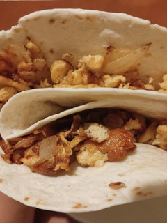 Φωτογραφία της συνταγής Milky scrambled eggs σε τορτίγια
