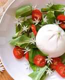 💚 Vegetarian Salad Mùa Xuân (Lá Bồ Công Anh, Hoa Tỏi Gấu & Phô Mai Burrata)