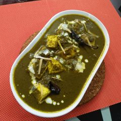 A picture of Palak paneer.