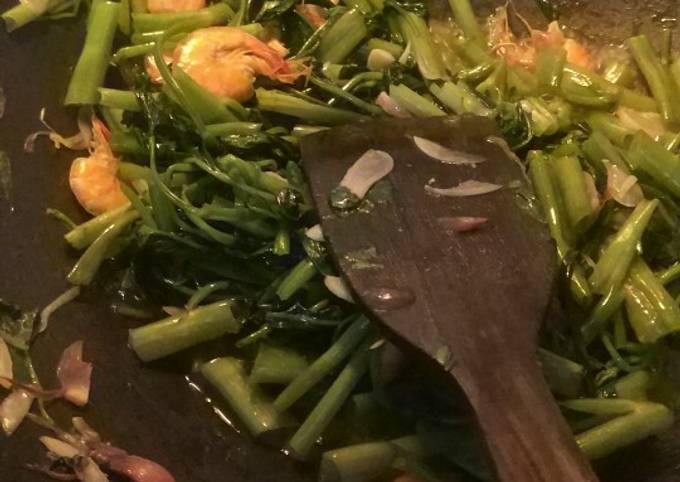 Cara Gampang Menyiapkan Tumis Kangkung udang yang Bisa Manjain Lidah