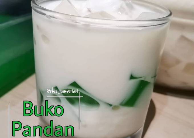 Bagaimana Menyiapkan Buko Pandan, Lezat Sekali