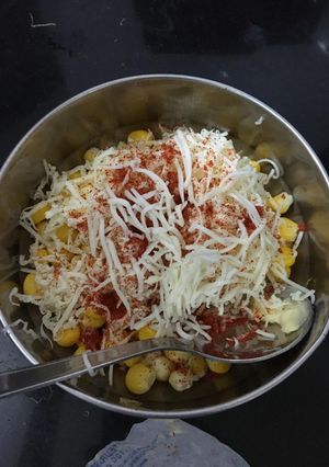 ચીઝ બટર મસાલા કોર્ન (Cheese Butter Masala Corn Recipe In Gujarati) રેસીપી મુખ્ય ફોટો