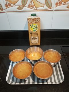 Una foto de Flan de leche de avena y huevo. Flan sin lactosa