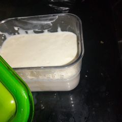 A picture of Honemade mayonnaise.
