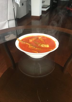 Zdjęcie przepisu Okra w pomidorach.