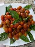Tomate cherry a la albahaca