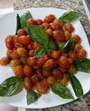 Tomate cherry a la albahaca