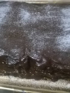 Una foto de Torta húmeda de chocolate