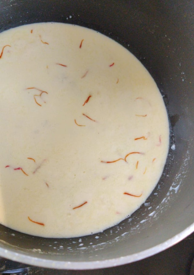 A picture of Saffron rice kheer.