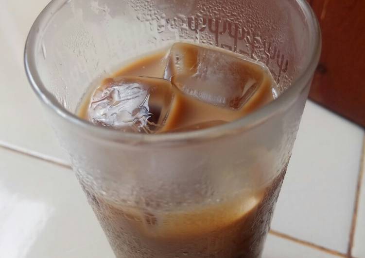 Cara Gampang Membuat Es kopi mocacino Anti Gagal